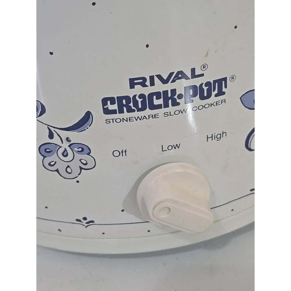 VINTAGE Rival Crock Pot 3120 2.5 Qt Blue Floral Pattern Stoneware Slow Cooker